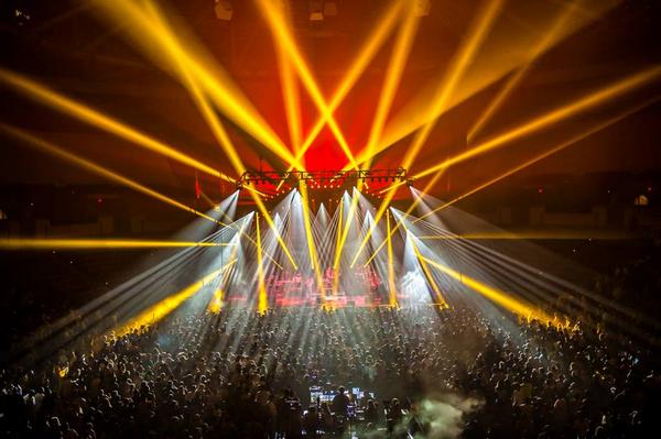 BanditLites's tweet image. Widespread Panic FTW! @WidespreadPanic @PanicStream 
#Lighting: Paul Hoffman 
Photo:  Josh Timmermans(@NobleVisions)