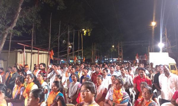 nikvaibhav3's tweet photo. घाटकोपरे पूर्वचे उमेदवार जगधिशभाई चौधरी यांच्या सभेला जमलेली तूफान गर्दी. #mission150
#UTforCM
#UThamaharashtra http://t.co/9g7sSFZ8wI