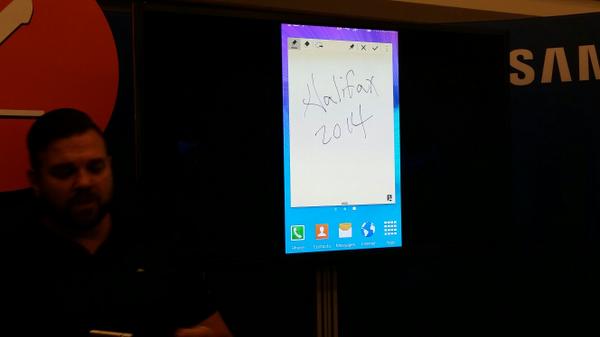 ahall_alex's tweet image. pin Action Memos to the home screen on the Samsung Note 4! Amazing! #Note4HAL