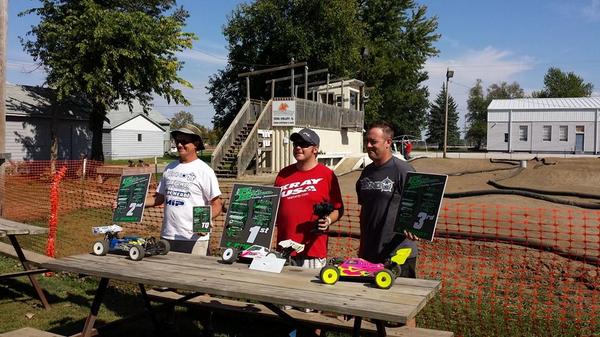 ODonnellRacing's tweet photo. Danny Bartholomew participated in the "Fall Brawl" hosted by #ThunderRoadHobbies! Congrats Danny! http://t.co/2oJjRb9b9P