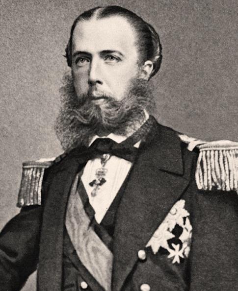 deathsquadAZ2's tweet photo. @heidigeldis didn't know nic cage ruled the Mexican empire! #ncaa http://t.co/1323HtS8hE
