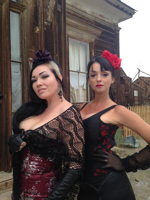 I just updated http://t.co/BmAlwug1wm see Miss Persephone and I http://t.co/JFlvlILonR<a href="/tag/latex"class="tags"><span>#latex</span></a><a href="/tag/b"class="tags"><span>#b</span></a>