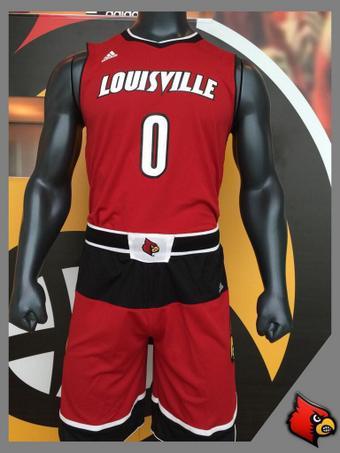 Phil Hecken в Twitter: „Louisville Basketball Unveils Red And Black Uniforms  ->   / Twitter