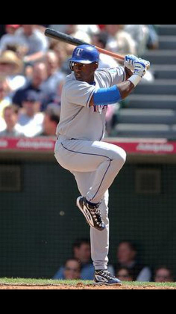 Happy birthday to my all time favorite baseball player.  The great Ruben Sierra. 