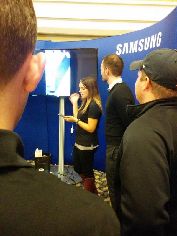 ianafpritchard1's tweet image. #Note4HAL Camera station!