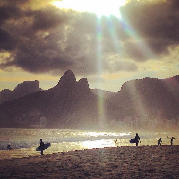 Holgalees's tweet photo. Leaving Ipanema afternoons behind and on to the first #TEDGlobal fellows sessions. #FoxFlame http://t.co/a6yDzIZjXn