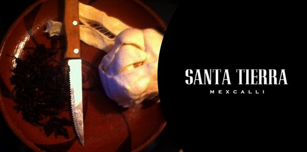 SantaTierra_'s tweet photo. Te proponemos una tarde con chapulines, quesito oaxaca y un #Mezcal Santa Tierra Coyote. ¿Qué opinas? http://t.co/T38dm24STp