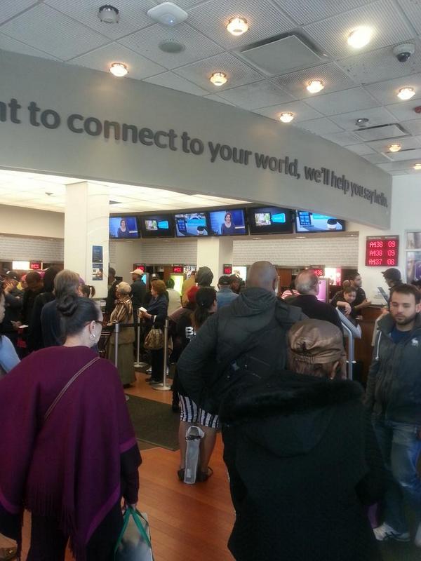 fjperron's tweet image. At time warner to return my cable box....