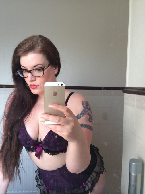 #MirrorMonday waist length hair and #sexy vintage style #lingerie. #rt if you like http://t.co/Kc3yD<a href="/tag/mirrormonday"class="tags">#MirrorMonday</a><a href="/tag/sexy"class="tags">#sexy</a><a href="/tag/lingerie"class="tags"><span>#lingerie</span></a><a href="/tag/rt"class="tags"><span>#rt</span></a>