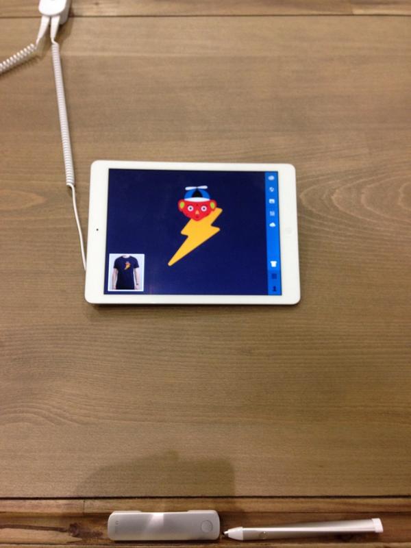 Here is the #ThreadlessMake ipad app running at #adobemax2014