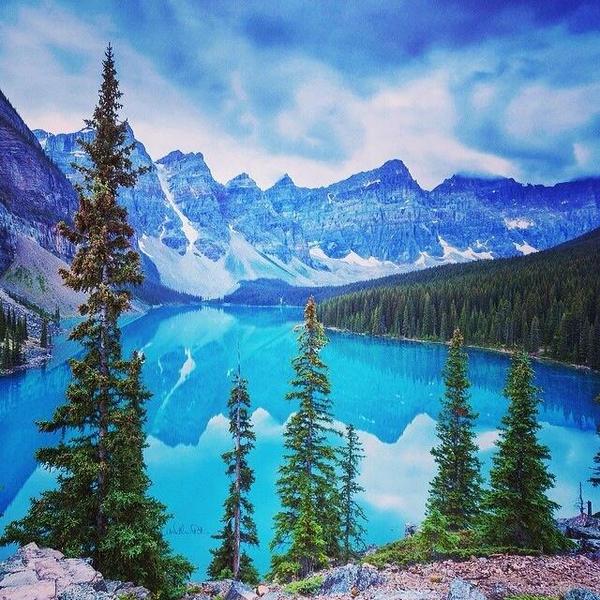 OurPlanetAr's tweet photo. من أجمل البحيرات بحيرة موراين / كندا ! http://t.co/o645dgxoG0