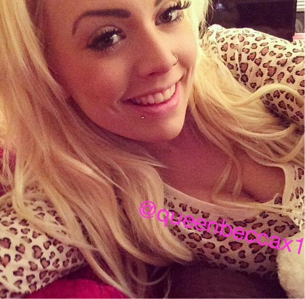 queenbeccax1's tweet photo. Even look cute in my pjs! Spoil me losers. #findom #femdom #spoil http://t.co/PjQNlg3kSn