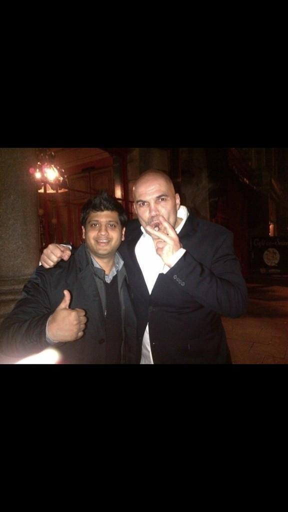 BeijuPatel's tweet image. Think this was taken in Dublin mate @jessharding1 #messynight #darts