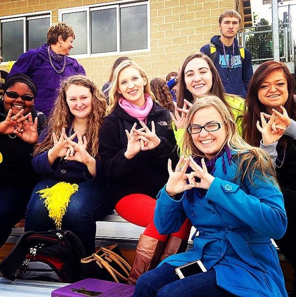 ASAZetaPsi's tweet photo. Happy Homecoming Week #Ladybugs!!!
Check out these ladies representing #ASA at the prep rally! 
#Alphalove http://t.co/fbfQUcT8PU