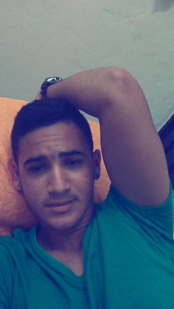 kevinmoscote's tweet photo. Extrañando a mis conocidos http://t.co/9m70Jf3A0K