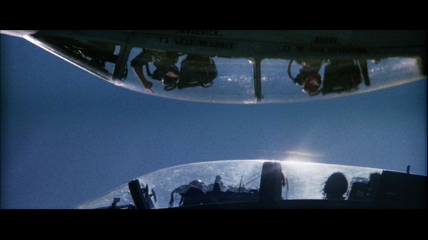 nicocomesana's tweet photo. #topgun #maverickbxyz #estilofino #fuckoff http://t.co/uXATV6AKua