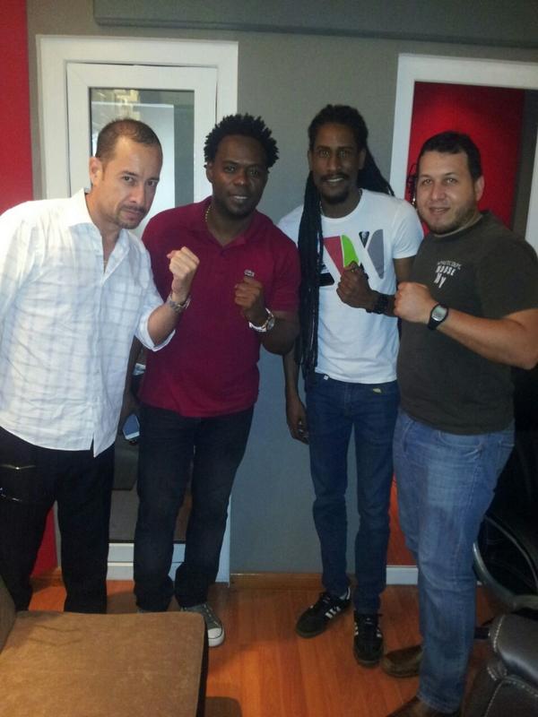 MolaProduccion's tweet photo. Más de nuestros proyectos, en esta ocasión junto a @hectordeportes @rasta_lloyd y #CafuBanton en Lion Kingdom Studio http://t.co/tEUZbiFwSj