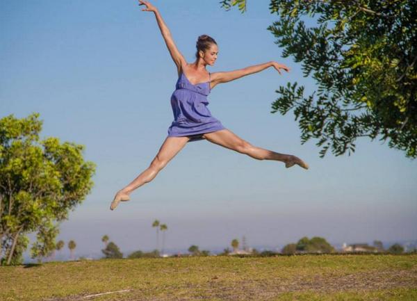 DancePerspectve's tweet photo. Susan Vishmid 
http://t.co/4gJHAiZs36
#ballerina #yoga #artist #inspire #dance #art #movement #tutu http://t.co/ABHkeiSsIZ