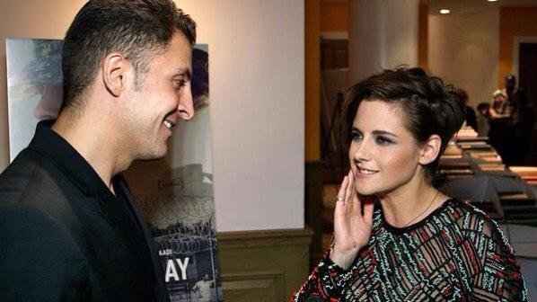 cmurphycm's tweet photo. Lol, โค๏ธ pic of #KristenStewart chatting w/@ArthurKade #CampXRay He says K's terrific. K #TheThinker #ExpressiveHands http://t.co/zhRsdXolja