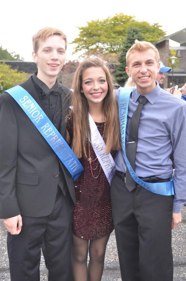planetglamtron6's tweet photo. My homecoming man crushes. #bfffffffl #seniors πβοΈ@WestonLohman @HappyBuddha18 http://t.co/GcnEhBaFNO