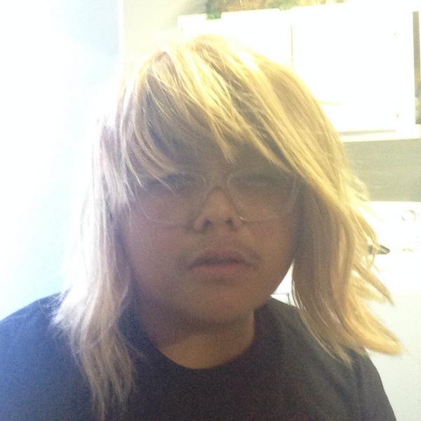 ijrox's tweet image. “@4d00rwh0r3m00: Hipster bitches be like... @NatiBlackcards @ijrox @TerenceJCruz http://t.co/tiyat0MD3Z” #EMOTHOT #LAYERGAMESTRONG