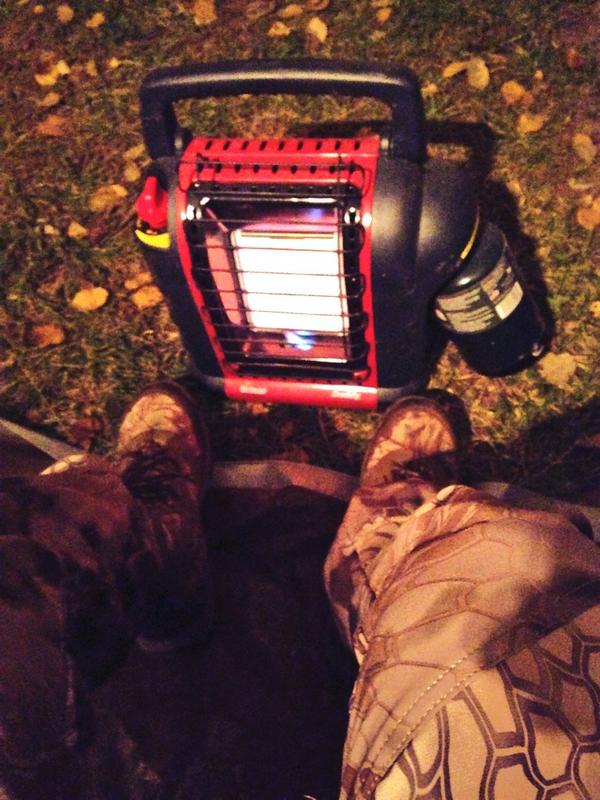 307_eric's tweet image. New best friend while the coffee is brewin