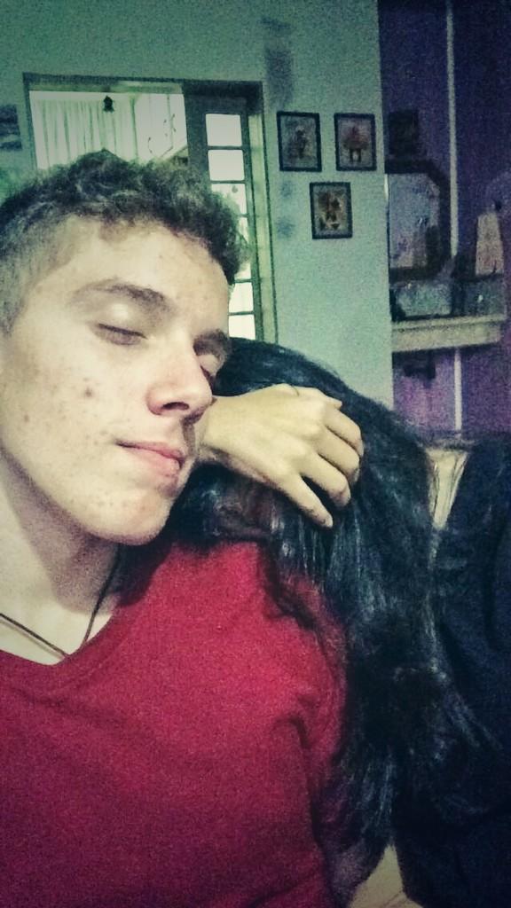 qeissobru's tweet photo. Cada um tem o anjo que merece. Eu tenho você ! 👼👊💞 #tatinho #amoforte #prasempre @dc_viinicius http://t.co/muH7z7wKRJ
