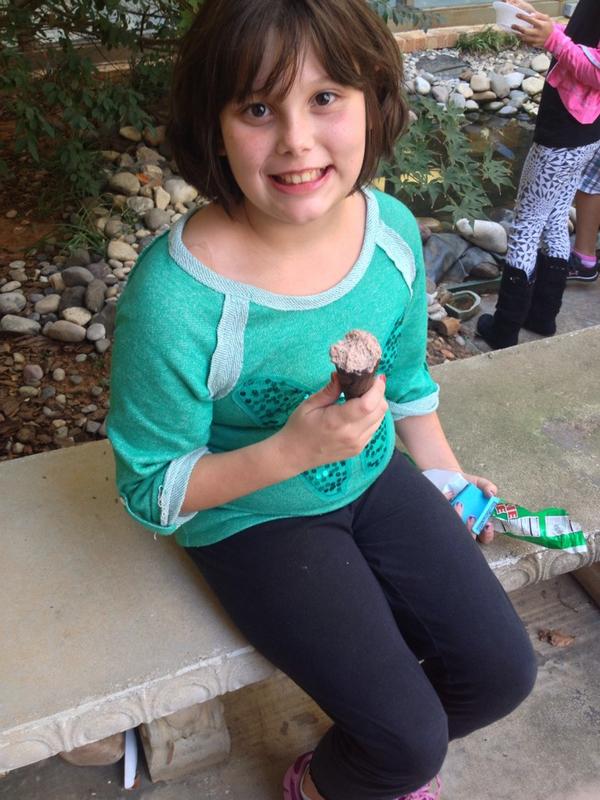 Dunn Elementary125 tweet media