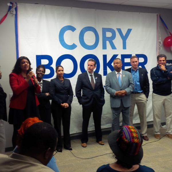 Greet Line A rally with <a href="/Joe_D_EssexExec/">Joseph N. DiVincenzo, Jr.</a> <a href="/BrendanWGill/">Brendan Gill</a> <a href="/LeonardMLuciano/">Leonard M. Luciano</a> <a href="/DonaldPayneJr/">Congressman Donald Payne, Jr.</a> opening the Dem <a href="/CoryBooker/">Cory Booker</a> HQ