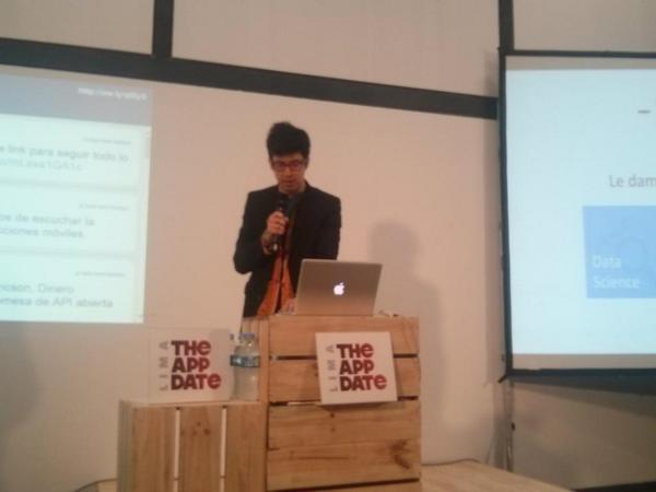 MovistarPeru's tweet image. Rodrigo Aramburú inicia su exposición de #SimplyTechnology en #TheAppDateLima #XSmart