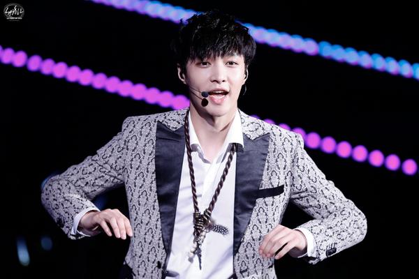 Layful1007's tweet image. #HappyYixingDay #HappyBirthLay 세상에서 가장 따뜻한 오늘이 될 수 있길 바랍니다♥아싸랑해요♥ cfile30.uf.tistory.com/original/257C1…