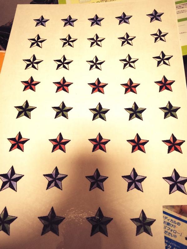 那由 帰ってきました Twitterren Mynameisyorke Yorke さんの右手の星型のタトゥーに憧れて 思わず タトゥーシール作ってしまいました ٩ W و 高校の友人に大好評です ٩ ˊᗜˋ و Http T Co Oveuiwucgp