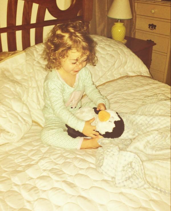 tinyhumanphoto's tweet photo. This girls snuggles. #speechless http://t.co/p4s5z854jo