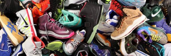 KickShouts's tweet image. Fav/DM if you have a pair of shoes you are trying to sell 🔥🔥