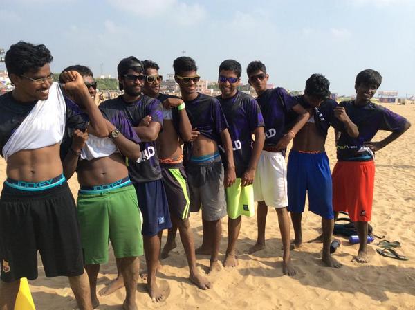 absdoobs's tweet image. All the guys on my team @FlyWildUltimate have six packs. Majority are closer to half my age! #UltimateProblems