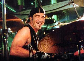 Happy Birthday Tico Torres!!! Youre amazing <3 I love so much!!! Kisses from  