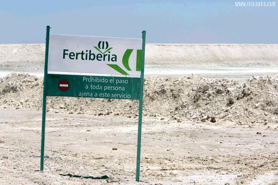 HuelvaOpina's tweet photo. No entendemos el porque tanta preocupación en #Huelva por el caso de ebola, cuando aquí tenemos a @grupofertiberia http://t.co/dBdiF1vye1