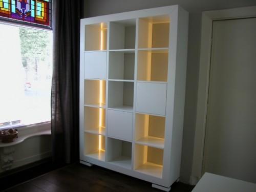 ARTYXDESIGN's tweet image. design wandkast in wit eiken.