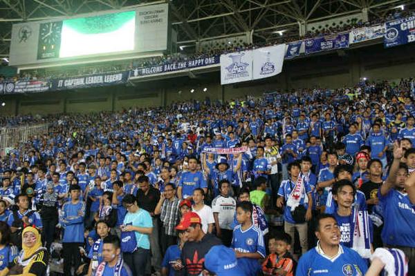 bangwadap's tweet photo. Ini min pas di GBK @ChelseaIndo #CISCeleventh πͺ http://t.co/oe4au81TGF