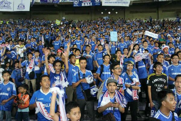 bangwadap's tweet photo. Ini min pas di GBK @ChelseaIndo #CISCeleventh πͺ http://t.co/oe4au81TGF