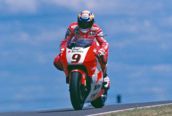 AriUbay's tweet photo. "@MotoGP: Remembering Norick Abe today. It has been seven years since he left us. #RIPAbe http://t.co/Q4vsmg3UZ0"