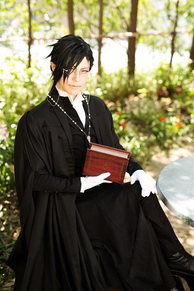 公式 Asianbeat 福岡県が運営するポップカルチャー多言語webサイト コスラボ 日本編 第12回 黒鴉 紅 Http T Co Te6fvmctyo 第12回は 黒執事 のセバスチャン ミカエリスのコスプレを極める 黒鴉 紅さんの登場です 是非 華麗な セバスチャン