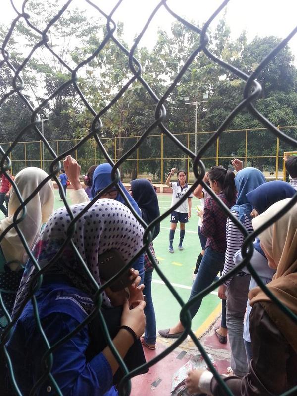 acaraTIUI's tweet photo. {Futsal putri}
@tiui2011 vs. 2014
Skor 1-1 ●draw● http://t.co/TQLHUwiepL