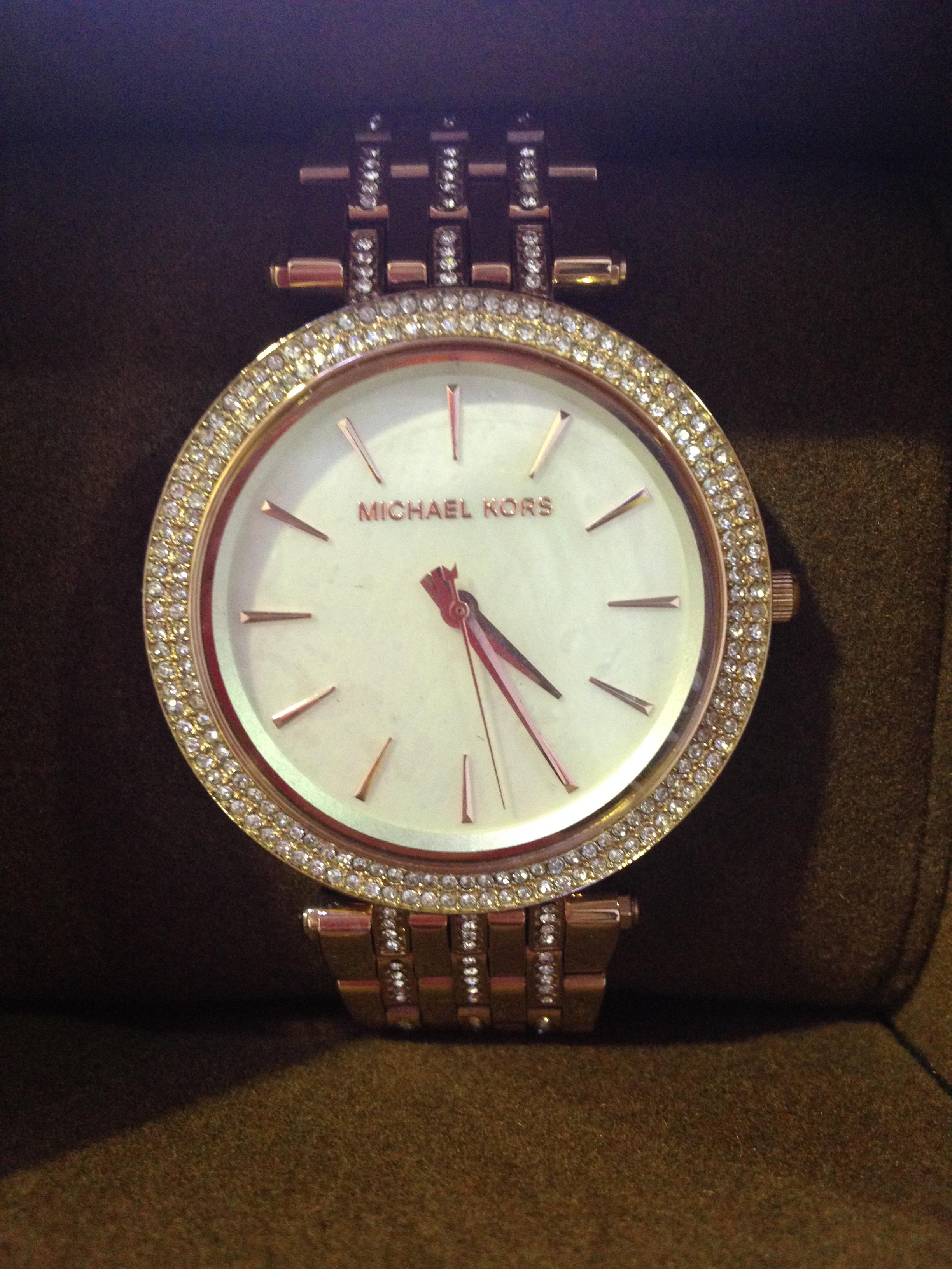 Pippa o'connor top michael kors watch