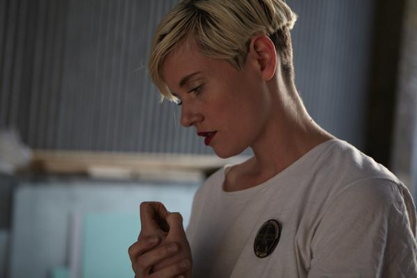 Conoce a la artista londinense <a href="/C_A_R_music/">C.A.R.</a> y las canciones de su vida en el #MusicMood de hoy bit.ly/1uwaSWb