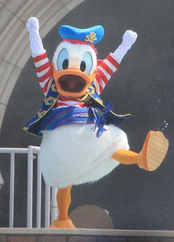 かっこいいドナルドと可愛いドナルド並べてギャップを楽しもうぜ