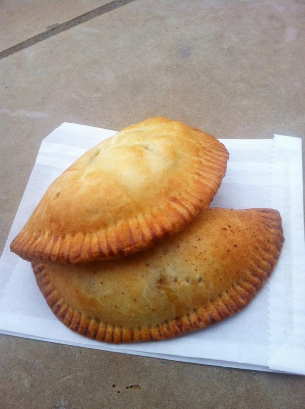 mmmpanadas's tweet image. If the word #empanada didn't exist, what #nickname would you give our #mmmpanadas?