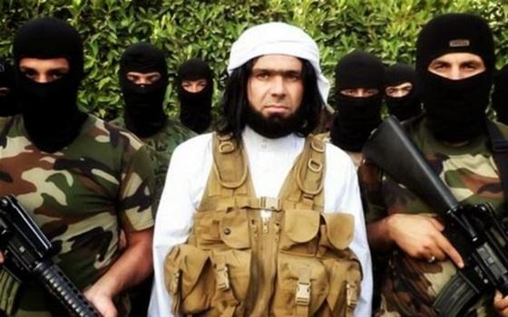 beyar556's tweet photo. وينه ى ئه وداعشه ى زورترين جهادى نيكاحى كردبو توپينرا http://t.co/AcmYYeccj3