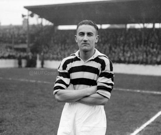 MUFCpast's tweet photo. Billy Bryant pictured in 1936 when we played in the Hoops #mufc http://t.co/taXQE8Aum8