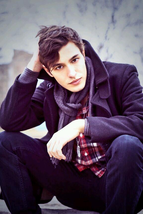 Junior. (@fakealexkoch) on Twitter photo 